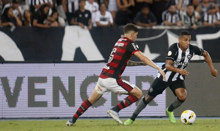 Flamengo e Botafogo disputam clássico neste domingo no Maracanã
