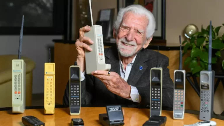 Primeira conversa via telefone celular completa 50 anos nesta terça-feira