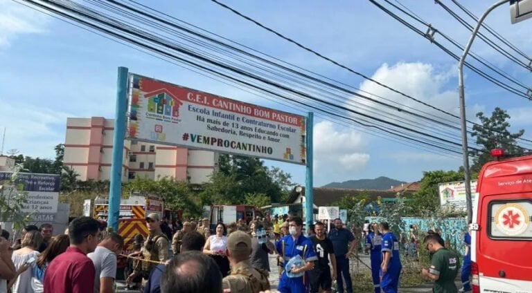 Ataque em creche de Blumenau (SC) deixa 4 crianças mortas