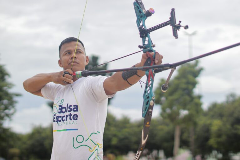 Atleta indígena do tiro com arco é promessa para Olimpíadas de Paris 2024