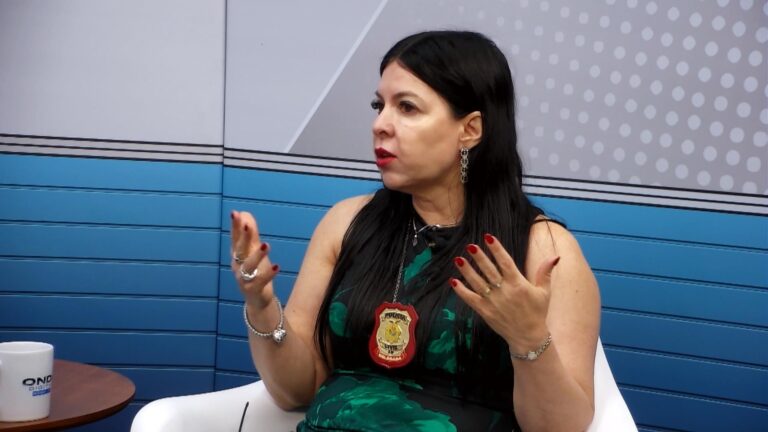 "Denunciar violência contra mulher salva vidas", diz delegada Débora Mafra