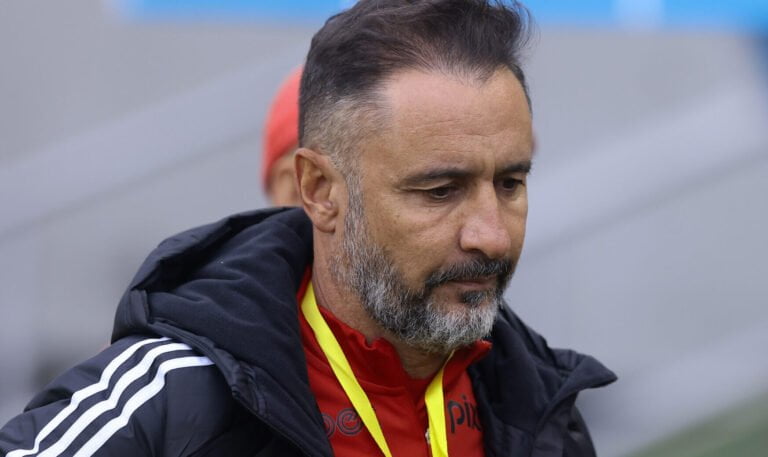 Torcedores do Flamengo detonam postura do técnico após derrota na Libertadores