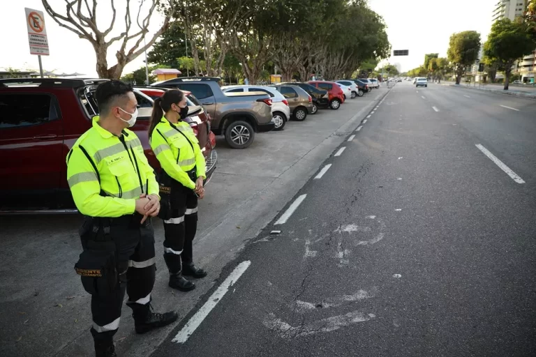  Trecho em avenida na Ponta Negra é interditado para obras 