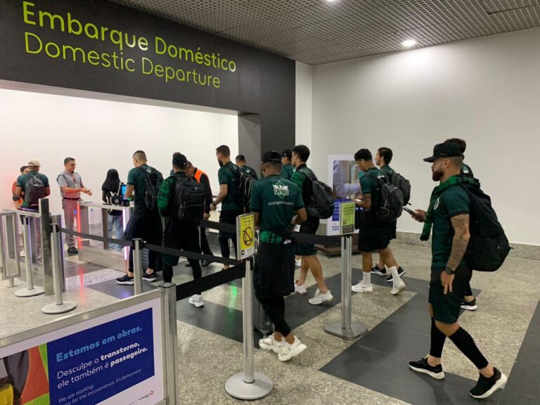 Manaus chega no Paraná para duelo da Série C