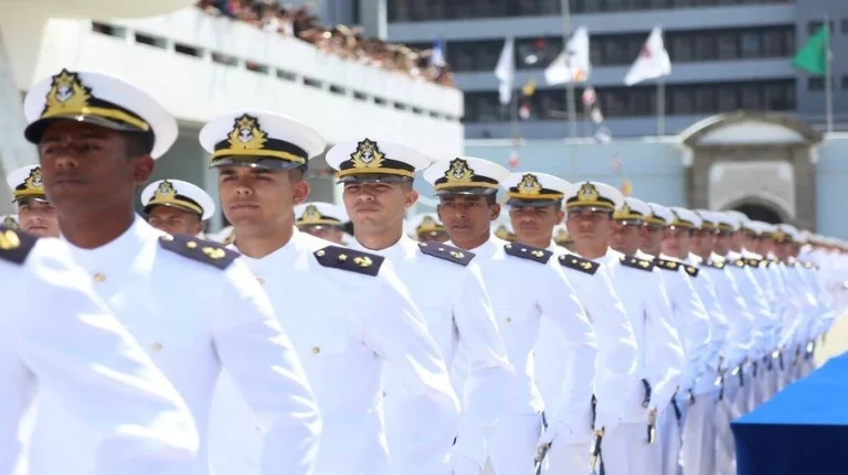 Concurso da Marinha abre inscrições para 40 vagas. Veja