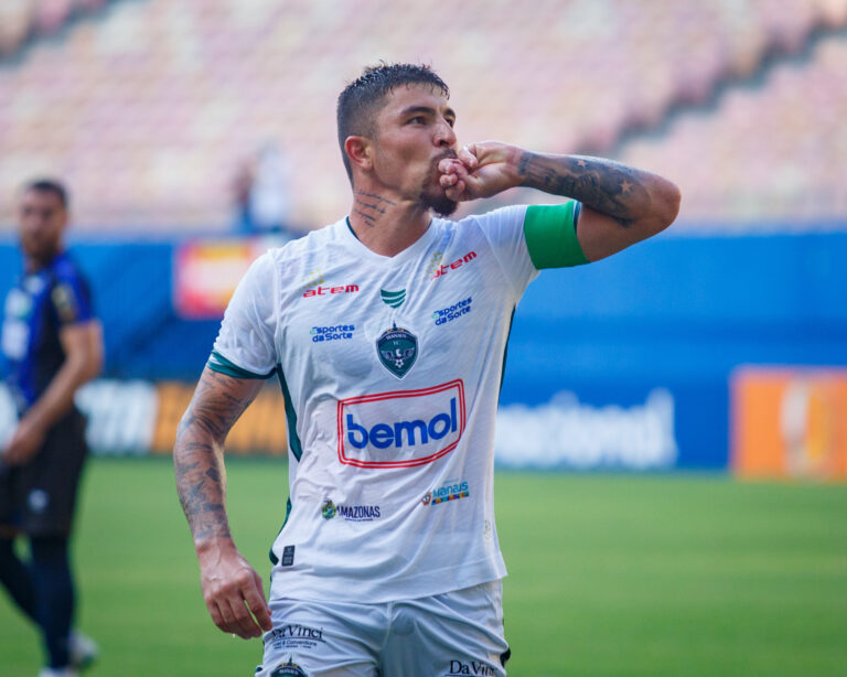 Manaus venceu o Altos do Piauí com gol de Charles