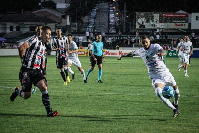 Manaus perde por 2 a 0 para o Operário-PR