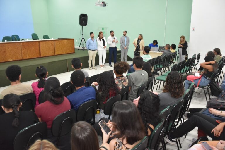 UEA recebe mais de 2 mil novos alunos