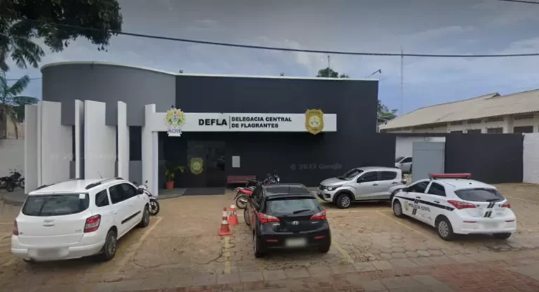 VÍDEO: Motorista de app é preso após gravar vídeos entrando com adolescente em motel