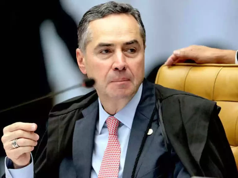 Barroso autoriza acesso da PF a provas da CPI da Covid