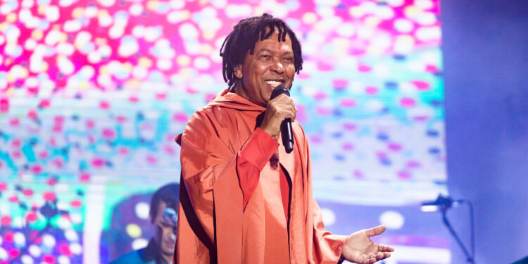 Djavan fará show em Manaus e ingressos para a turnê ‘D’ já estão à venda