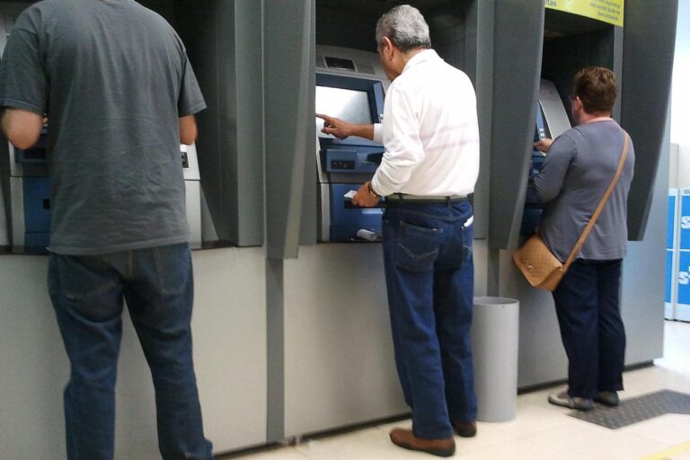 Procon-AM alerta para golpes em aposentados e pensionistas