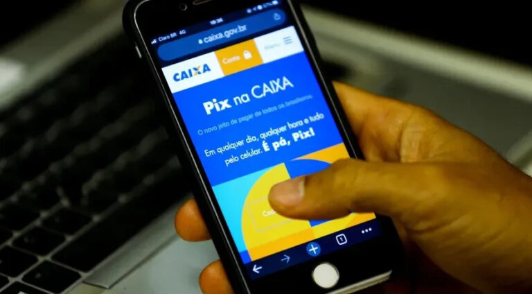 Caixa suspende cobrança de Pix para pessoa jurídica após ordem de Lula