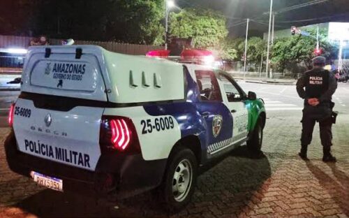 Homem é espancado por suposto “tribunal do crime” após assalto, em Manaus