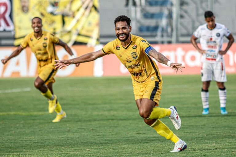 Amazonas e Manaus fazem duelo amazonense neste domingo