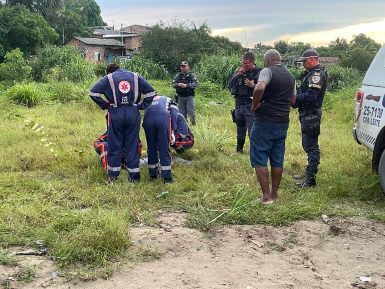 Em área de mata, jovem é encontrado morto com marcas de tiros em Manaus