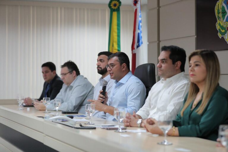 Governo paga valores descontados de professores durante a greve nesta sexta-feira,16