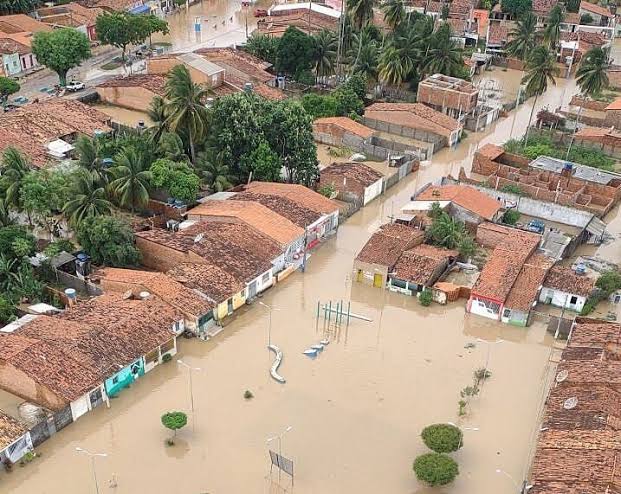 Fortes chuvas afetam 10 mil pessoas e deixam um morto em Alagoas