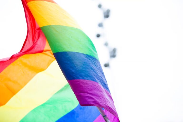 Uber, 99 e Buser assinam termo para proteger população LGBTQIAPN+