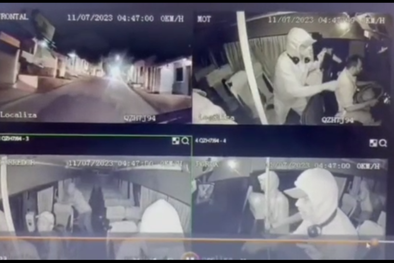 VÍDEO: momento em que micro-ônibus de rota do Distrito Industrial de Manaus é assaltado