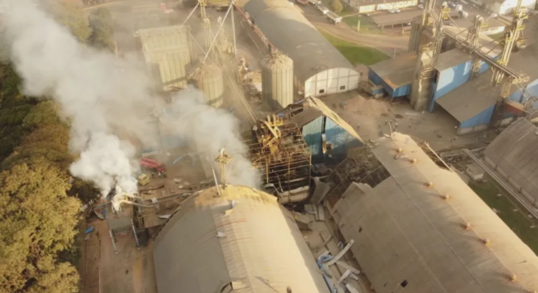 VÍDEO: Explosão em cooperativa agroindustrial deixa 8 mortos e 11 feridos, no PR VÍDEO: Explosão em cooperativa agroindustrial deixa 8 mortos e 11 feridos, no PR