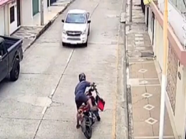 VÍDEO: Ladrão “se dá mal” e é atropelado por caminhonete durante assalto