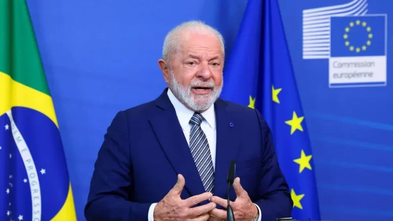 Em encontro de cúpula na Bélgica, Lula critica guerra na Ucrânia