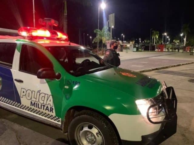 Jovem em situação de rua é baleado em Parintins