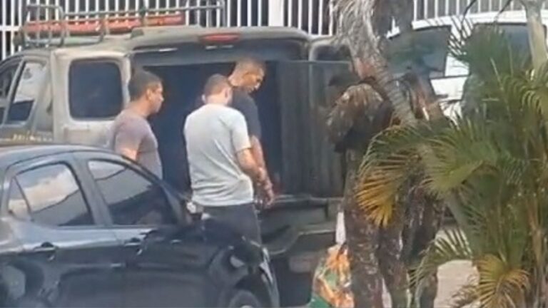 VÍDEO: Sargento do exército é preso suspeito de matar homem em briga de trânsito em Manaus VÍDEO: Sargento do exército é preso suspeito de matar homem em briga de trânsito em Manaus
