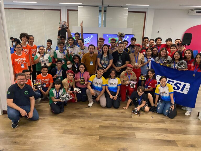 UEA sedia etapa estadual da Olimpíada Brasileira de Robótica