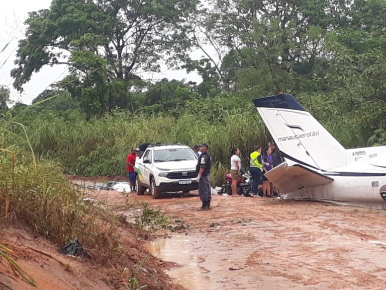 ACIDENTE AÉREO: Avião teria derrapado na pista no momento do pouso, em Barcelos