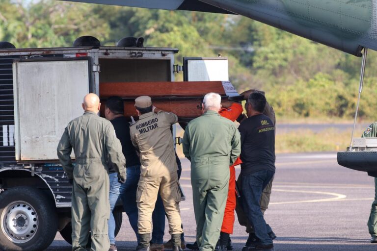 Após força-tarefa, corpos de todas as vítimas de acidente aéreo no AM são liberados