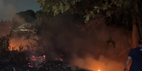 VÍDEO: Supostos traficantes tentam fazer foguetório e causam incêndio em Manaus
