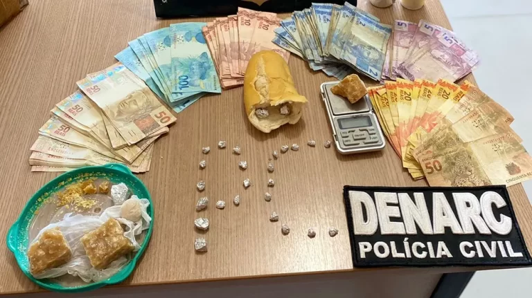 Idosa suspeita de vender pães “recheados” com crack é presa em Araguaina-TO