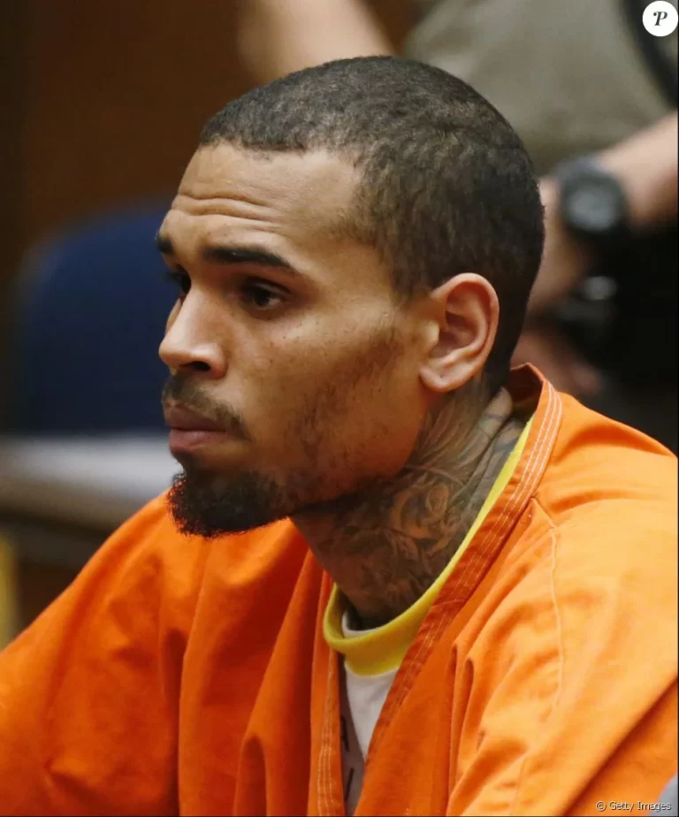 Chris Brown é acusado de espancar homem em boate de Londres, diz site