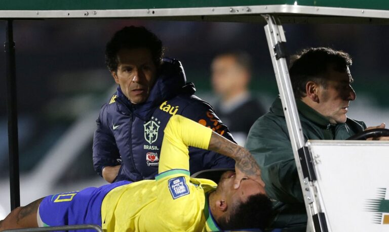 Neymar rompe ligamento e só retorna aos gramados em 2024