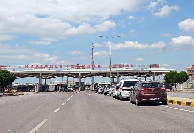Carro de embaixada brasileira é preso na Turquia com 55kg de cocaína