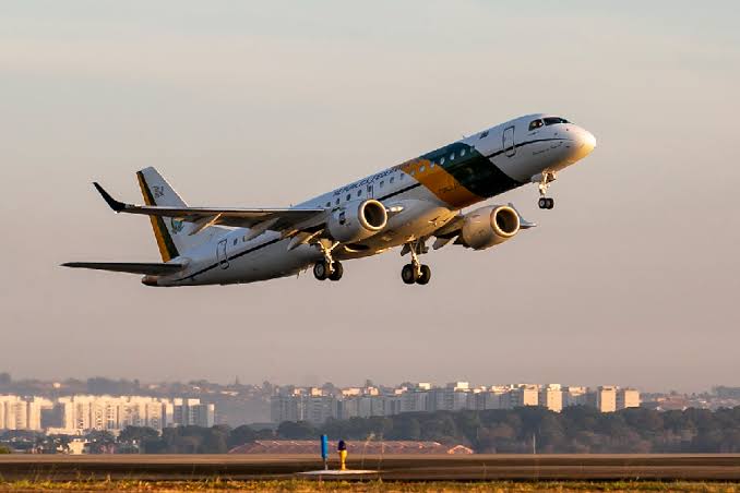 Aeronave presidencial decola para resgate de brasileiros na Faixa de Gaza