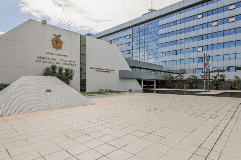Aleam libera estacionamento para torcedores que forem ao jogo do Amazonas FC