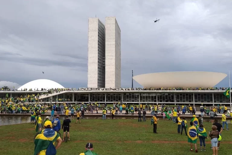 Mais seis réus do 8/1 são condenados com pena média de até 16 anos