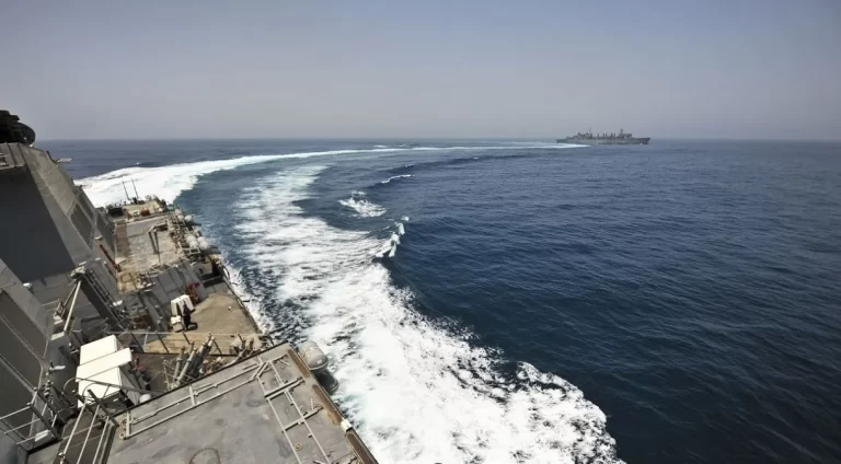 EUA preparam unidade da Marinha para potencial plano de utilização em Israel