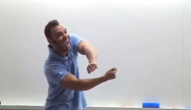 VÍDEO: PRF pede demissão de policial suspeito de ensinar técnica de "câmara de gás"