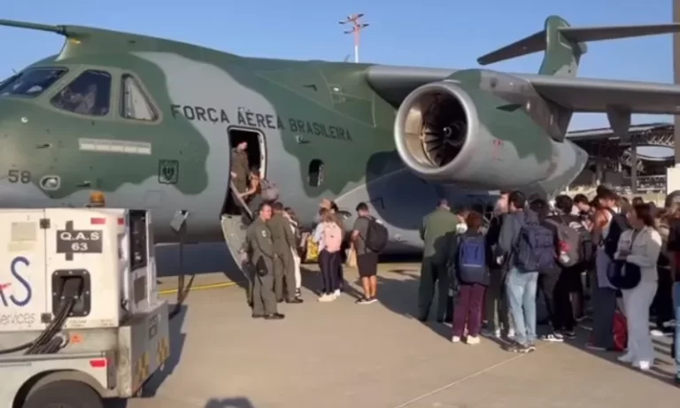 Israel: Terceira aeronave com repatriados chega ao Brasil nesta sexta (13)
