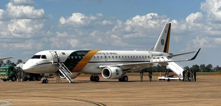 Avião da FAB decola para o Egito levando ajuda humanitária e kits de saúde