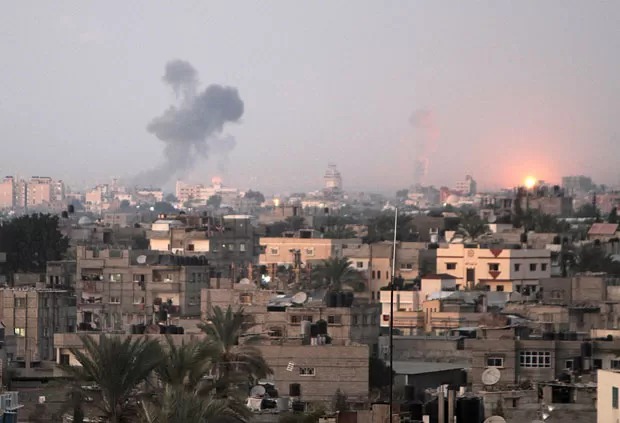VÍDEO: Médicos se recusam a abandonar hospital em Gaza para proteger as crianças