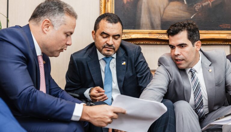 Obras rodoviárias no Tocantins são debatidas em ministério