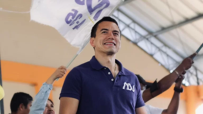 Daniel Noboa vence eleições no Equador e direita se mantém o poder