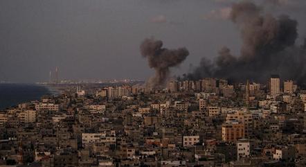 Em apoio a Israel em guerra contra Hamas, Reino Unido envia navios e aviões militares