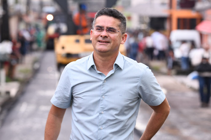 Vídeo: David Almeida sofre acidente de carro em Manaus
