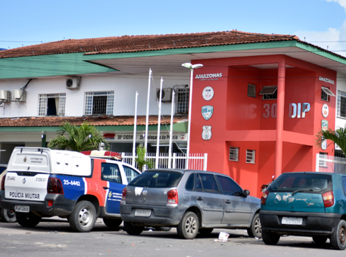 Homem é preso no momento em que registrava B.O em delegacia de Manaus